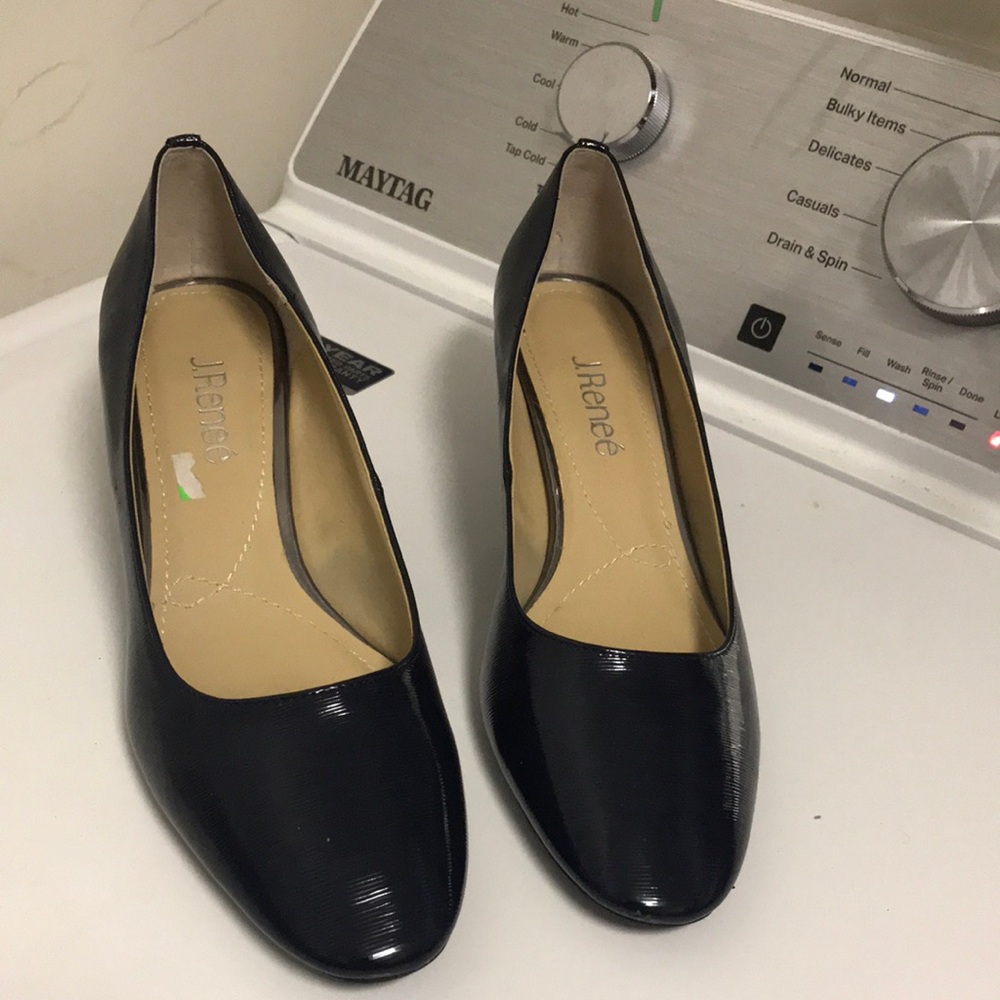 J. RENEE kitten heeled shoes